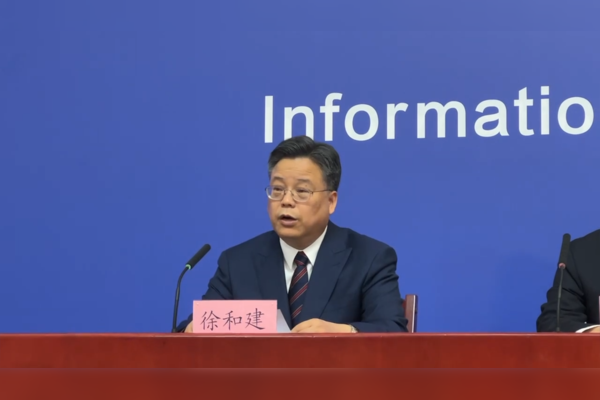 上海疫情形势依然严峻复杂-上海面临疫情爆发-第2张图片