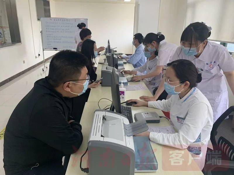 四川新冠感染情况调查:阳性率超六成,四川确诊新型
